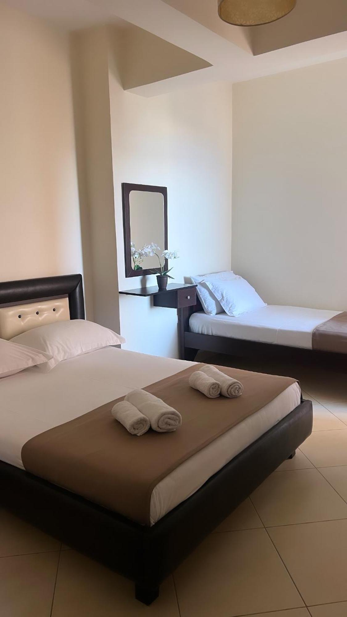 Ansi Paradiso Apartaments Sarandë Eksteriør bilde